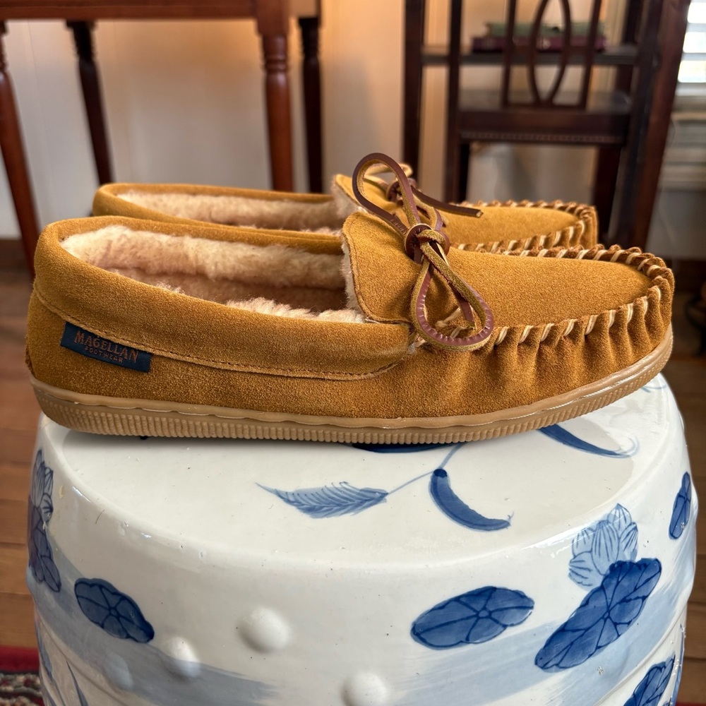 Magellan NWT/NIB Leather Moccasins womens size 8